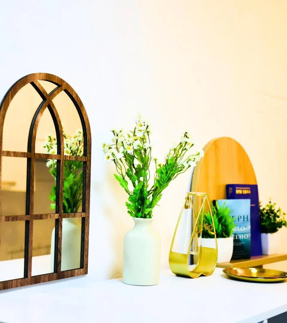 New Open I Hongdae Sinchon I 1F I 4Ppl I Private Chillpopstay Seoul South Korea